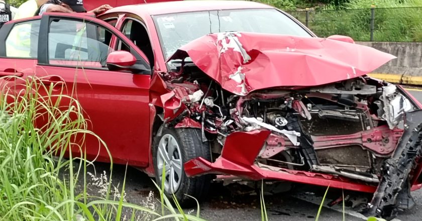 Atiende SSPC accidente vehicular en la carretera Tepic – Guadalajara