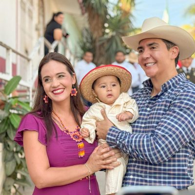 Con acto cívico y desfile, encabeza Héctor Santana el 115 aniversario de la Revolución Mexicana