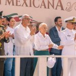 Gobernador preside desfile del CXV Aniversario de la Revolución Mexicana en Nayarit