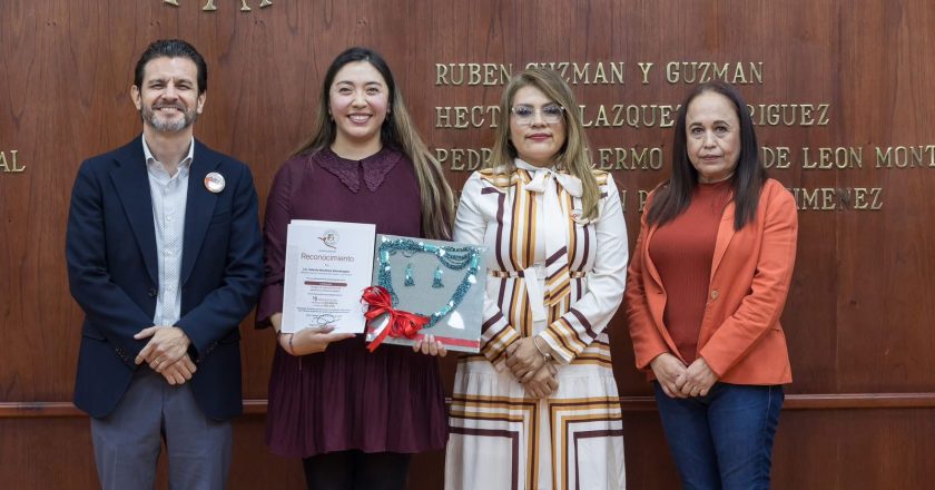 Poder Judicial de Nayarit impulsa conferencia sobre violencia digital con perspectiva de género.