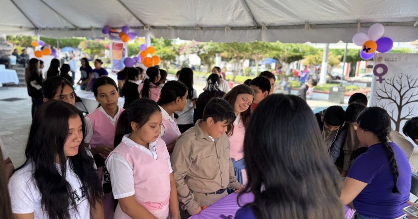 COMPOSTELA REALIZA JORNADA POR UNA VIDA LIBRE DE VIOLENCIA
