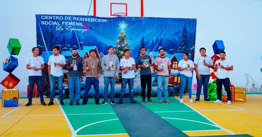 Realizan “Sketch Navideño” en el CERESO Femenil La Esperanza