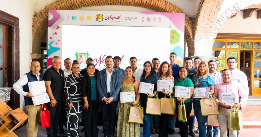 SESIÓN EXTRAORDINARIA DE DIRECTORES DE TURISMO EN EL EX CONVENTO DE LA CRUZ