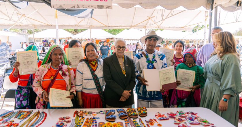 Impulsa Beatriz Estrada la economía de las familias a través de cursos de capacitación