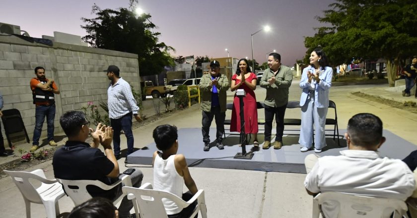 Beneficia “Mazatlán Brilla” a vecinos de Tabachines con la instalación de 77 luminarias LED