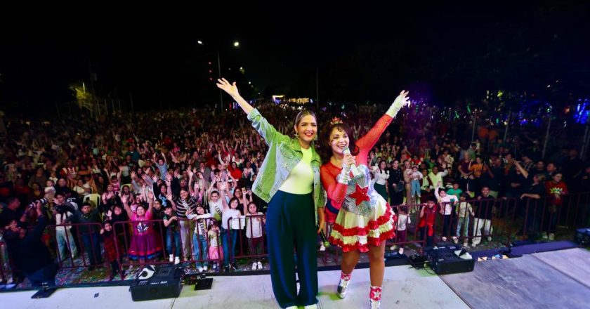 Más de 5 mil mazatlecas y mazatlecos viven una noche mágica en la Villa Navideña con Tatiana
