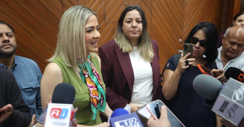 Mazatlán se perfila como un municipio pionero en la digitalización de trámites: Estrella Palacios