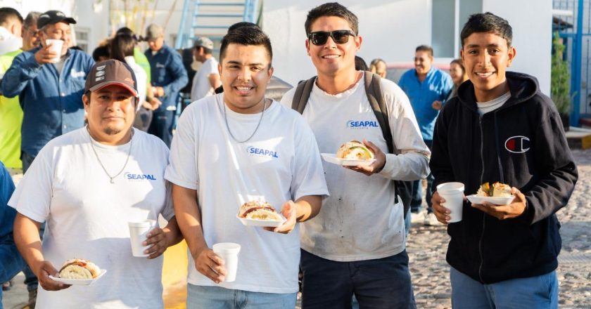La Familia SEAPAL compartió la Rosca de Reyes en un clima de unidad y armonía