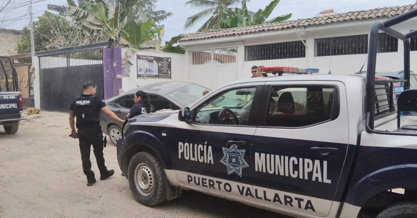 RECUPERAN EN LOMA BONITA VEHÍCULO RENTADO CON REPORTE DE ROBO