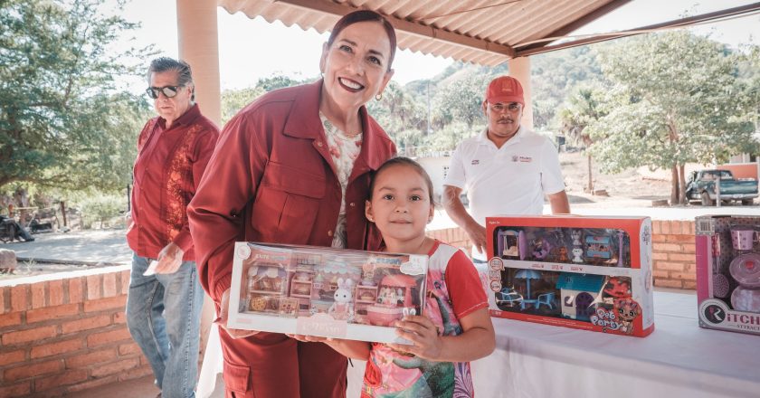 AUTORIDADES DE XALISCO CONVIVEN CON FAMILIAS DE EL PALMAR Y JUAN ESCUTIA