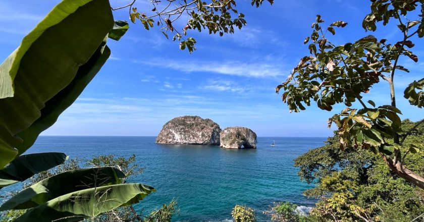 Gobierno del Bien impulsa protección legal de los Arcos de Mismaloya