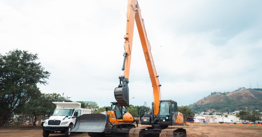 Gobierno de Nayarit fortalece infraestructura con nueva maquinaria