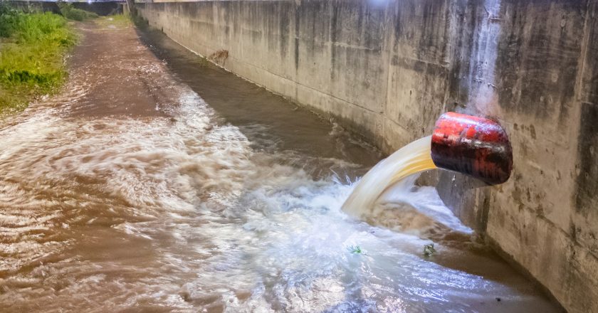 Intensifica SEAPAL programa de Desfogues en red de agua potable
