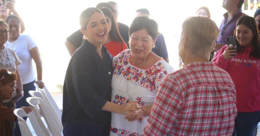 Estrella Palacios entrega otra calle pavimentada en Arboledas III
