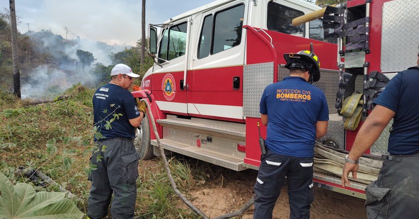 Atiende Protección Civil incendio en pastizal