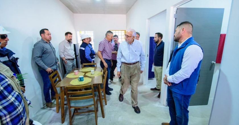 Miguel Ángel Navarro y CONAVI supervisan avance de viviendas del proyecto Topacio en Tepic