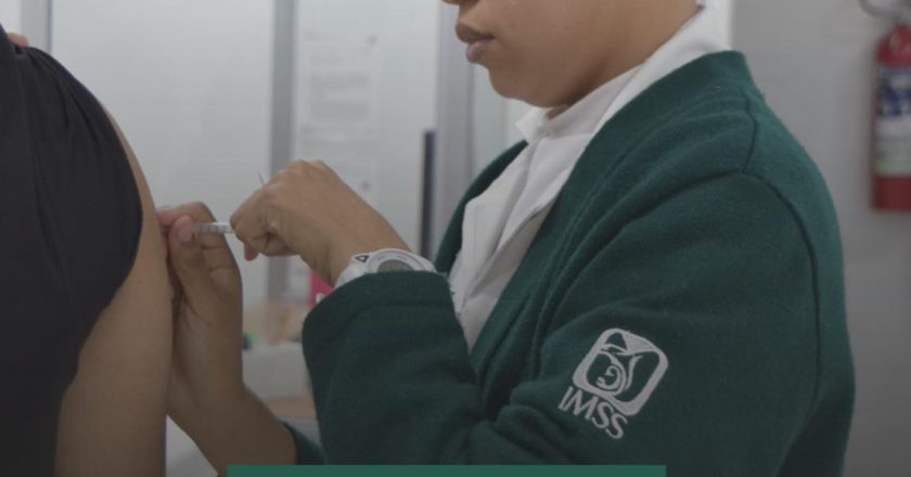 Acude a tu Unidad de Medicina Familiar para completar tu esquema de vacunación.