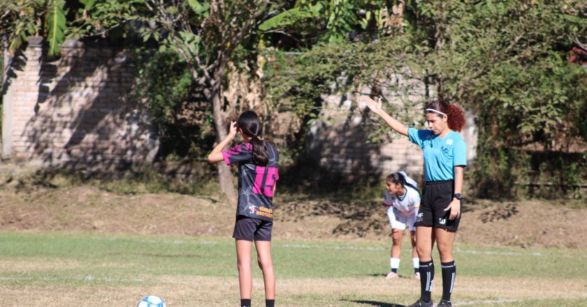 SE REALIZA EL ESTATAL DE FÚTBOL FEMENIL