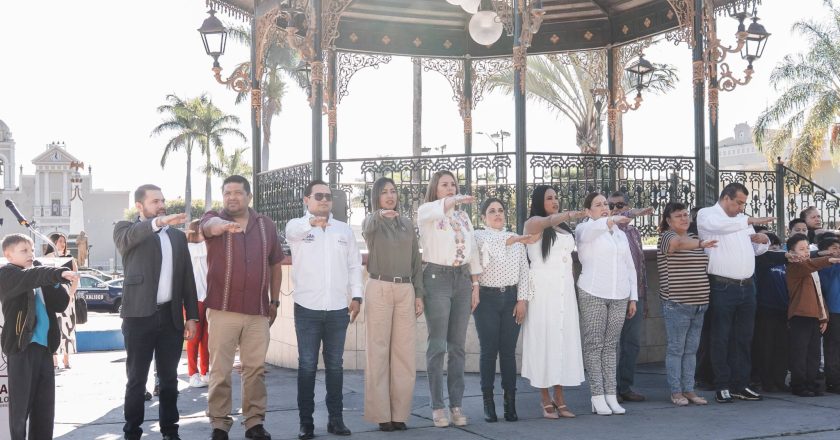 CONMEMORAN EL 113 ANIVERSARIO DEL EJÉRCITO MEXICANO CON HONORES Y RECONOCIMIENTO