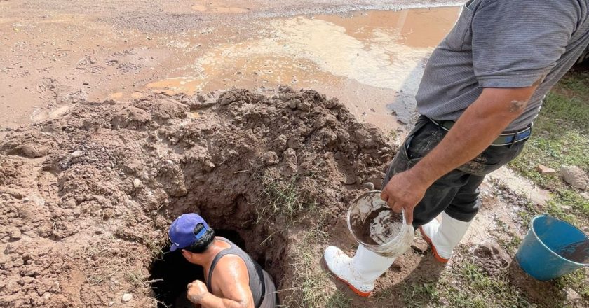 REPARAN RED DE AGUA POTABLE EN COLONIA CHUMACERO
