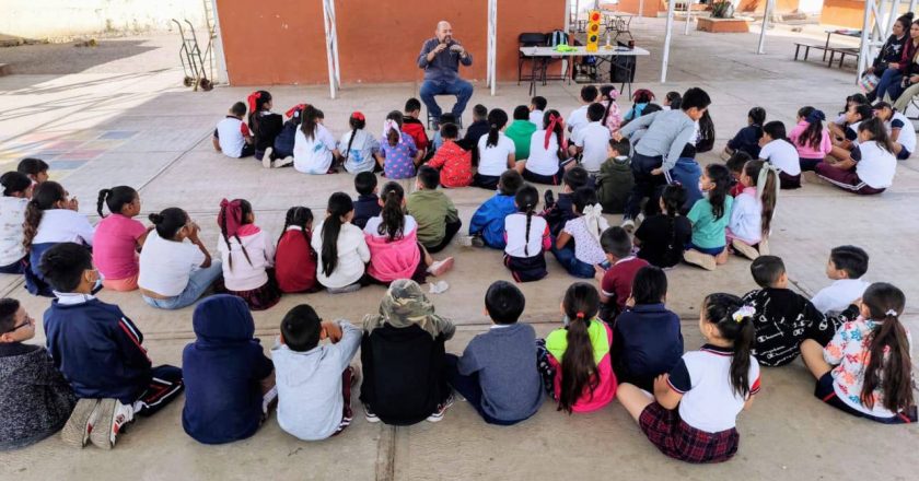 LLEVAN JORNADA DE EDUCACIÓN VIAL A ESCUELA PRIMARIA