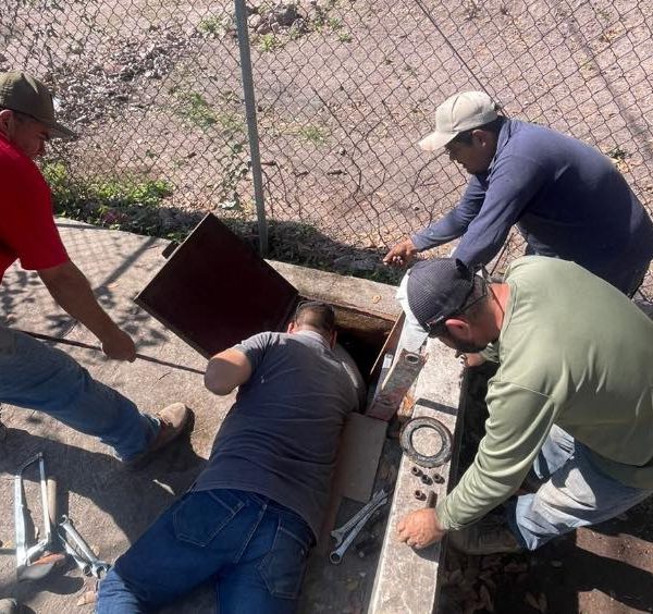 OROMAPAS ACAPONETA MEJORA EL SERVICIO DE AGUA EN LA LOMBARDO TOLEDANO