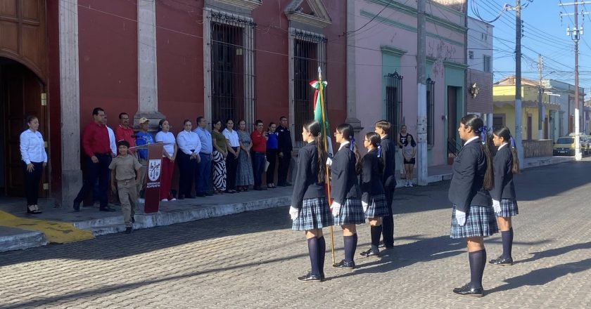 CONMEMORAN EN ACAPONETA EL 220 ANIVERSARIO DEL NATALICIO DE BENITO JUÁREZ
