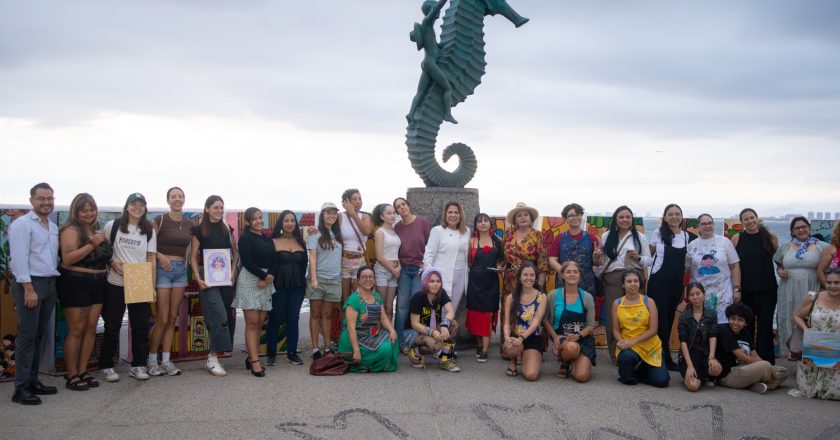 Pinceladas Frente al Mar llena de arte y color el Malecón de Puerto Vallarta
