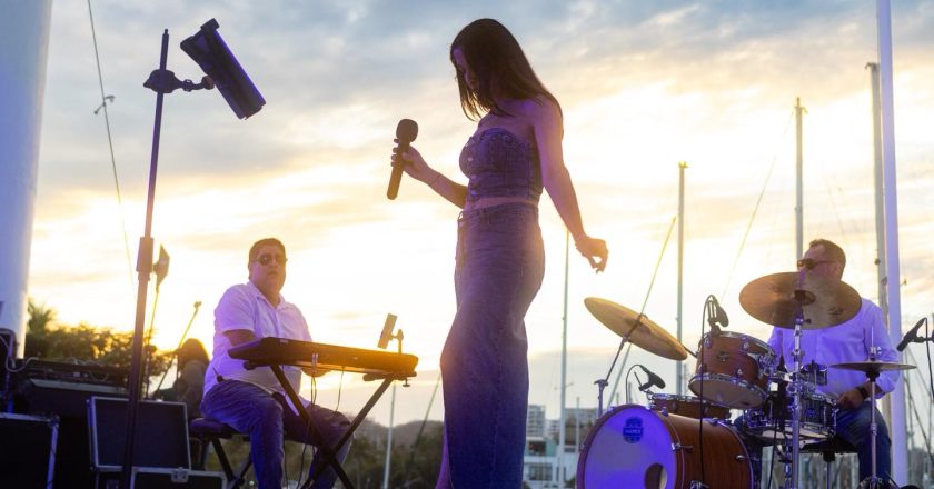 SINFONÍA DEL MAR LLENA DE JAZZ Y MAGIA LA MARINA DE LA CRUZ DE HUANACAXTLE