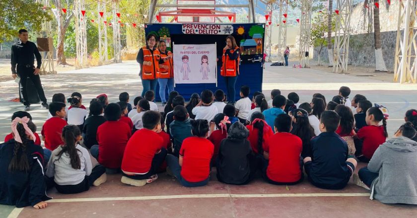 SSPC IMPULSA ACTIVIDADES DE PREVENCIÓN DEL DELITO EN ESCUELA PRIMARIA DE TEPIC