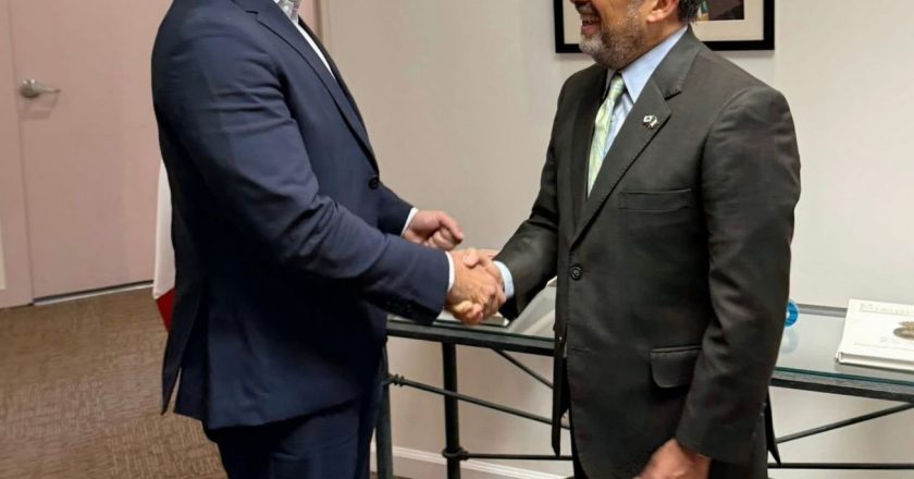 ¡HÉCTOR SANTANA CRUZA FRONTERAS Y POSICIONA A BAHÍA DE BANDERAS EN ESTADOS UNIDOS!