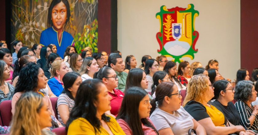IMPULSA BEATRIZ ESTRADA CAPACITACIÓN CONTRA LA VIOLENCIA