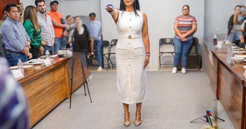 Cabildo de Bahía de Banderas aprueba nuevos titulares en el Instituto de la Mujer y Tesorería