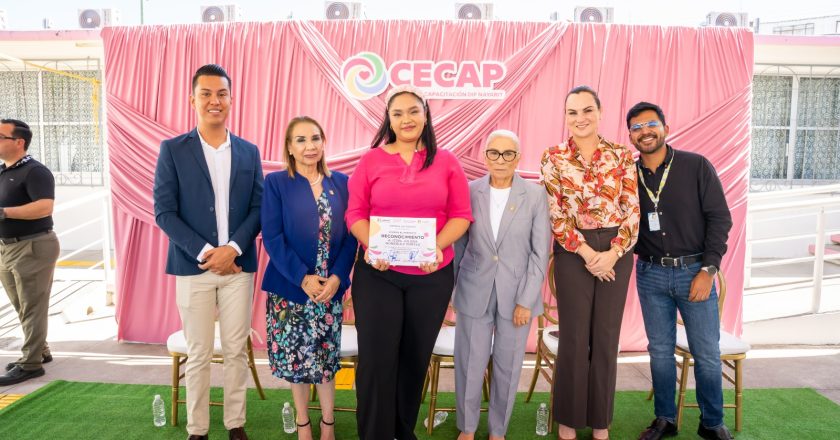 Con capacitación, transforma Beatriz Estrada la calidad de vida de las y los nayaritas