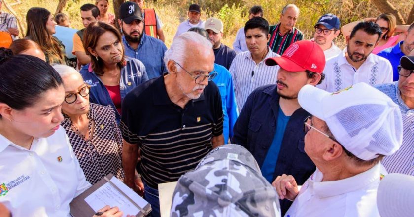 Impulsan Miguel Ángel Navarro y Beatriz Estrada conectividad y desarrollo en comunidades de Compostela
