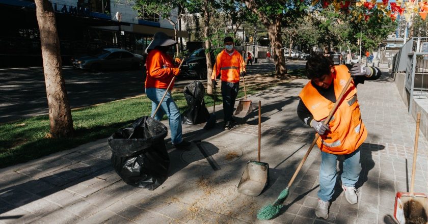 Todos los días, los Escuadrones de la Limpieza salen a las calles para limpiar y cuidar de Guadalajara