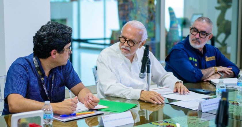 Avanza Miguel Ángel Navarro en proyecto de Almacén Regional de Medicamentos en Tepic