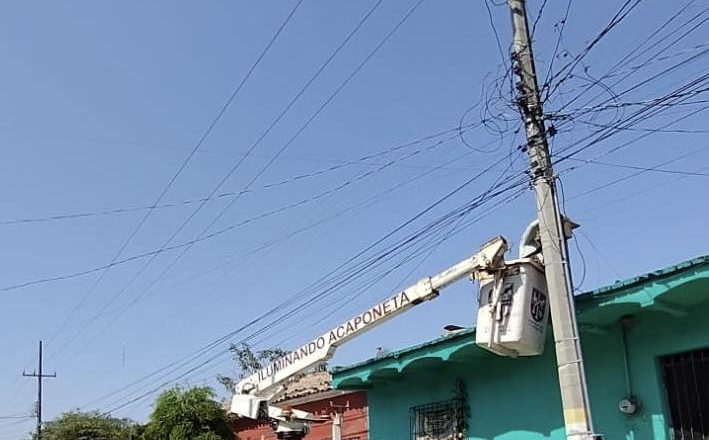 ¡REFUERZAN LA SEGURIDAD CON EL PROGRAMA ILUMINANDO ACAPONETA!