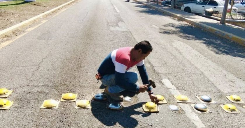 MEJORAN VIALIDADES EN ACAPONETA: PRECAUCIÓN EN BOULEVARD JUAN ESPINOSA BÁVARA