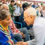 Beatriz Estrada impulsa la inclusión con entrega de auxiliares auditivos