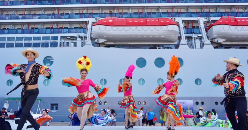 Mazatlán RECIBE AL Carnival Panorama Y AL Brilliant Lady EN UNA GRAN JORNADA TURÍSTICA