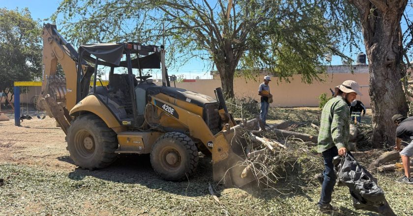 REALIZAN PODAS PREVENTIVAS Y LIMPIEZA EN JARDÍN DE NIÑOS EN XALISCO