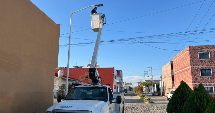 ¡XALISCO MÁS ILUMINADO! MEJORAN ALUMBRADO PÚBLICO EN DISTINTAS COLONIAS