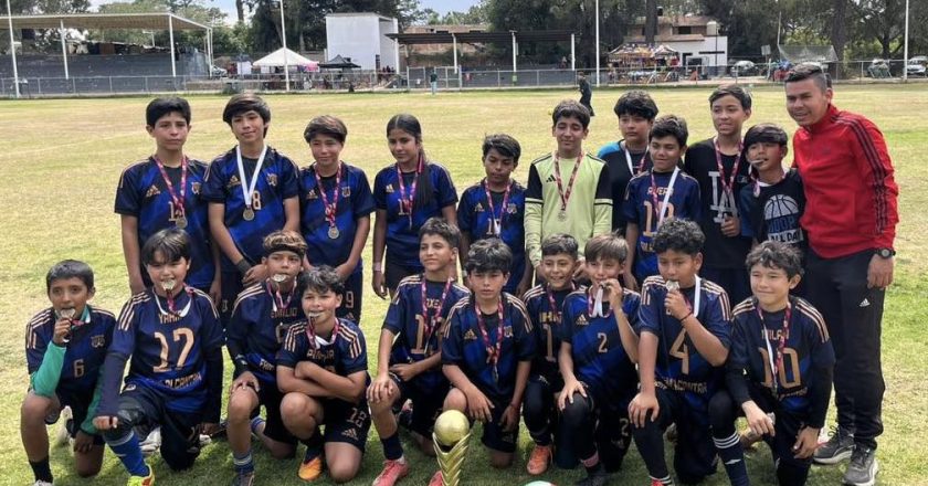 ¡ORGULLO COMPOSTELENSE! JÓVENES FUTBOLISTAS BRILLAN EN LA COPA MAZAMITLA
