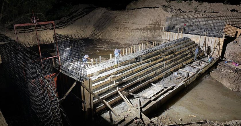 Miguel Ángel Navarro fortalece la actividad agrícola con rehabilitación de represa en Compostela