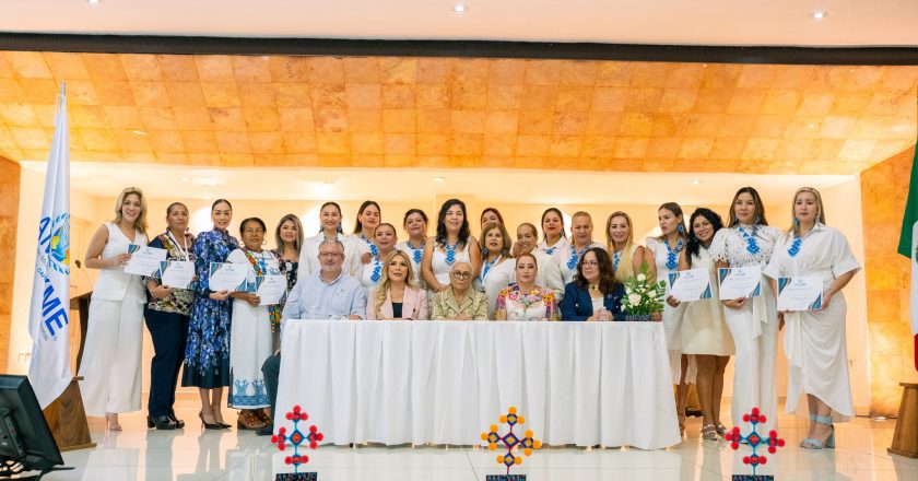 DIF Nayarit impulsa el liderazgo femenino en informe de AMEXME Nayarit