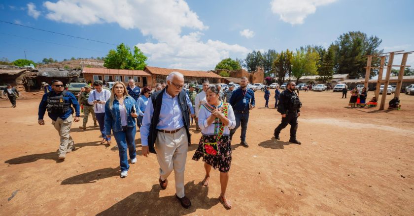 Miguel Ángel Navarro dialoga con comunidades de la sierra y anuncia acciones para Del Nayar