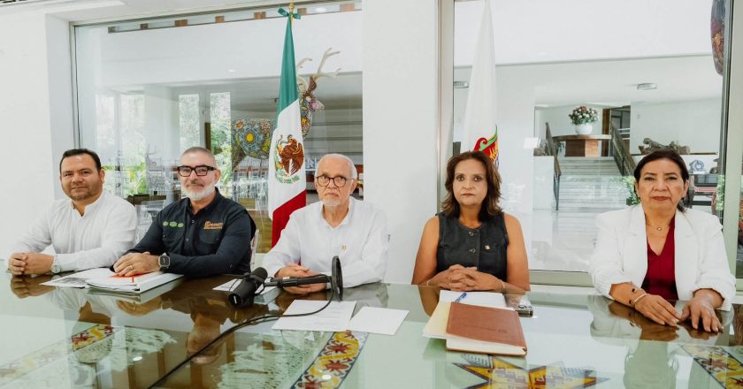 Miguel Ángel Navarro participa en reunión nacional para avanzar en la implementación del Sistema Universal de Salud
