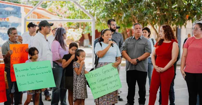 Miguel Ángel Navarro y Beatriz Estrada amplían mejoras en la primaria “Justo Sierra” de Villa Hidalgo
