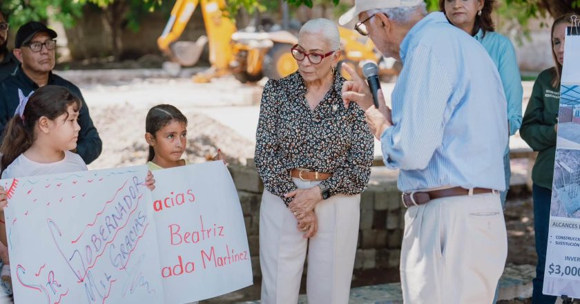 Miguel Ángel Navarro y Beatriz Estrada supervisan obras y amplían apoyos en primaria de Santiago Ixcuintla